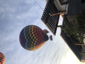 sky-balloons-house-1